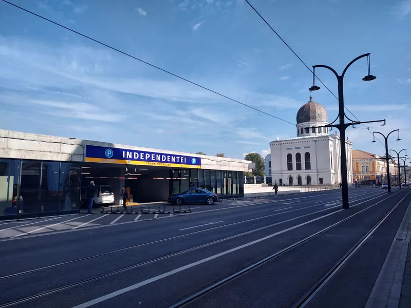 Cei care vin la Oradea Festifall au la dispoziție parcările  Independenței și Barițiu