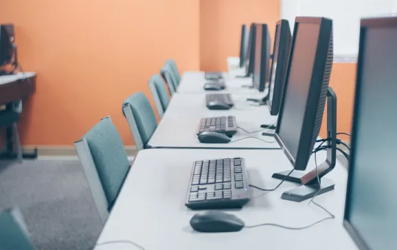 Municipalitatea depune spre finanțare un proiect de peste 15 milioane de euro care vizează dotarea unităților de învățământ  din oraș