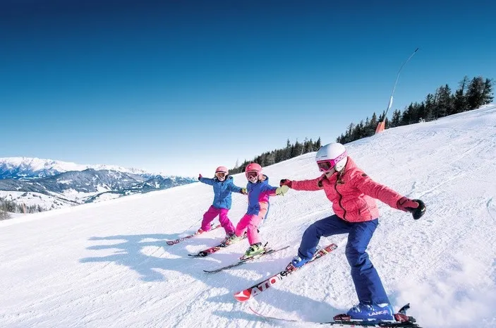⛷☃️Profita acum de #Reduceri - vacanta de iarna la ski & snowboard ☃️⛷ !