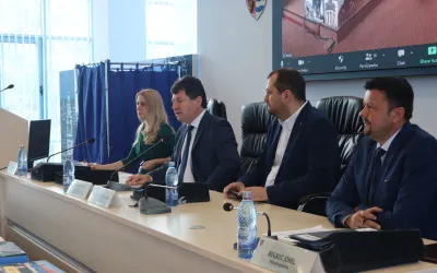 Un nou pas important pentru preluarea Polivalentei, a bazinului „Delfinul” și a  terenurilor de tenis de la Subcetate