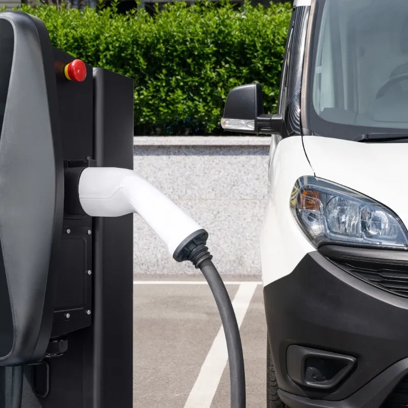 Consiliul Județean Bihor cumpără 25 de microbuze școlare electrice