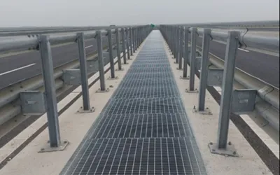 Grătarele din oțel zincat termic devin soluție pentru mediul industrial, unități administrative, infrastructură și arhitectură