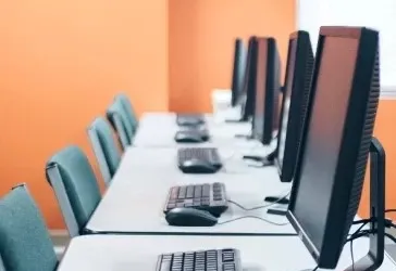 Au fost depuse oferte pentru 6 loturi din cadrul proiectului PNRR de dotare a unităților de învățământ din Oradea