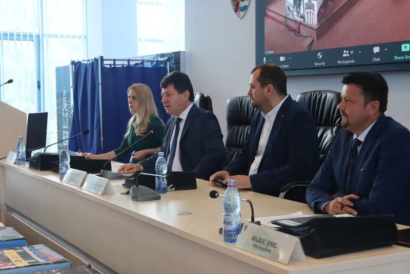 Un nou pas important pentru preluarea Polivalentei, a bazinului „Delfinul” și a  terenurilor de tenis de la Subcetate