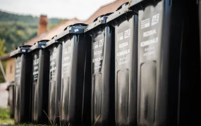 Sistemul integrat de gestionare a deșeurilor din județul Harghita intră în etapa de implementare practică și încheiere a contractelor cu populația