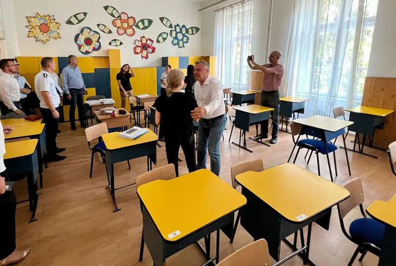Am fost astăzi într-o vizită de lucru în două instituții de învățământ din municipiul Deva