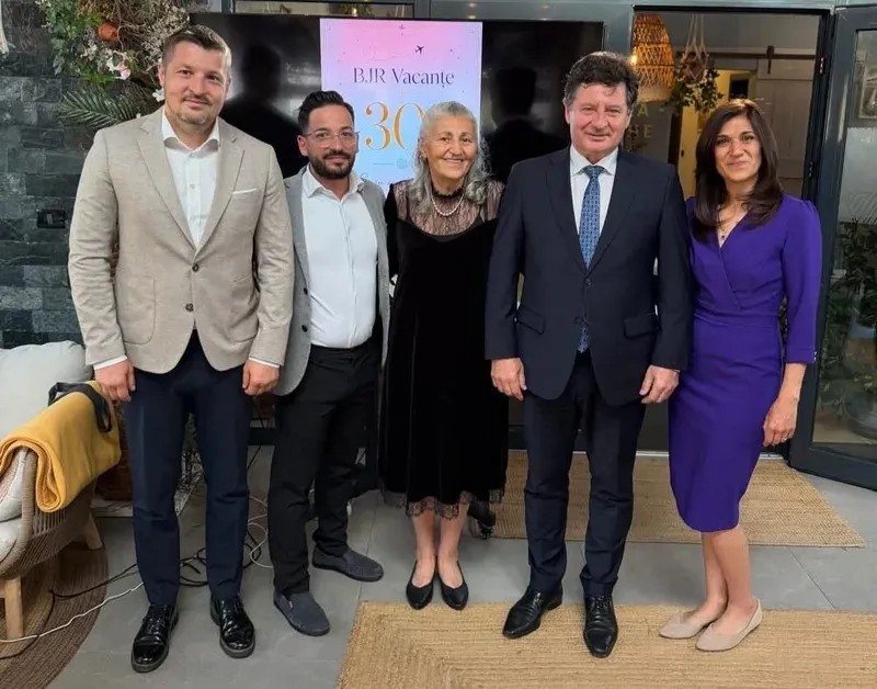 Iustin Cionca aduce omagiu lui Remus Tănase la aniversarea a 30 de ani a Business Jet România