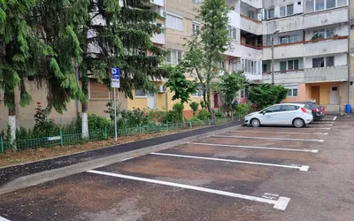 47 de locuri de parcare amenajate în locul garajelor din zona străzilor Moldovei - Lacul Roșu - Cantacuzino