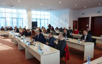 Teren de sport și locuri de joacă la Liceul Special Sfânta Maria