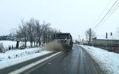 Acțiuni de deszăpezire și de prevenire a poleiului desfășurate pe drumurile județene