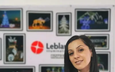 Decorațiunile luminoase realizate de Leblanc Illuminations România la fabrica din Băiculești strălucesc în peste 15.000 de primării din Franța.  Pe când și în România?