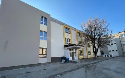 Se lucrează la reabilitarea și modernizarea Școlii Generale nr. 5 de pe strada Scărișoara!