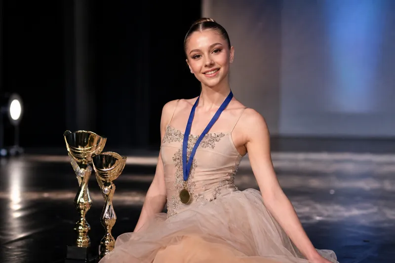 Irina Preda, 16 ani, premiată la Berlin și Dubai și inclusă în „100 de tineri pentru dezvoltarea României”