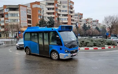 PREMIERĂ: Primele microbuze electrice circulă pe străzile Devei, în curse de probă