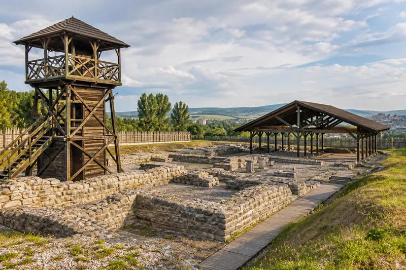 Castrul Legiunii V Macedonica: autoritățile resping că situl ar fi „închis” și prezintă calendarul administrativ și tehnic