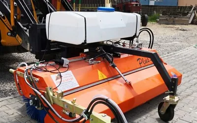 Perie pentru maturat asfalt Plus 590