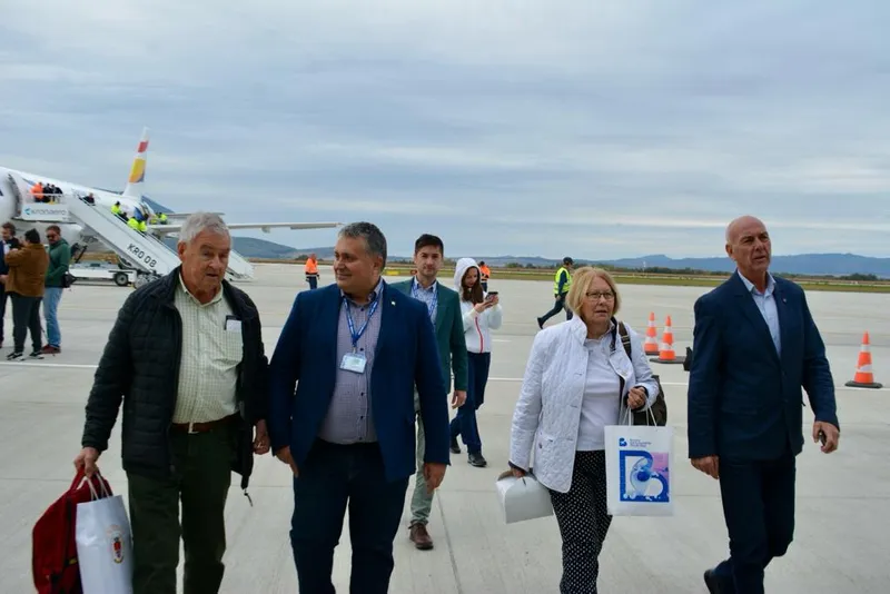 Pasagerul cu numărul 50.000 din istoria Aeroportului Internaţional Braşov a aterizat pe pista de la Ghimbav