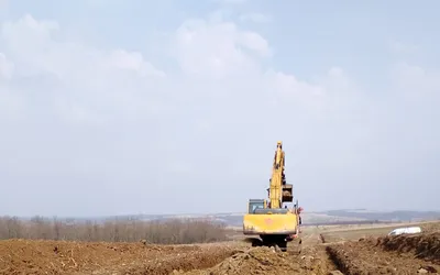 Drum nou de legătură între județele Timiș și Caraș-Severin. Încep lucrările de reparații pe DJ 585 în zona localității Visag