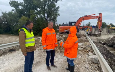 Circulație suspendată temporar la ieșirea din Tinca spre Belfir