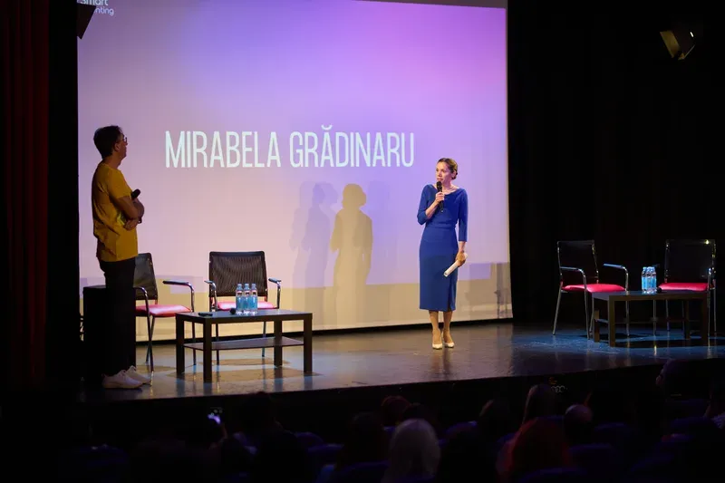 Mirabela Grădinaru a deschis Smart Parenting la Sala Dalles: discuții despre tehnologie, dependențe și rolul familiei (13 iunie 2026)
