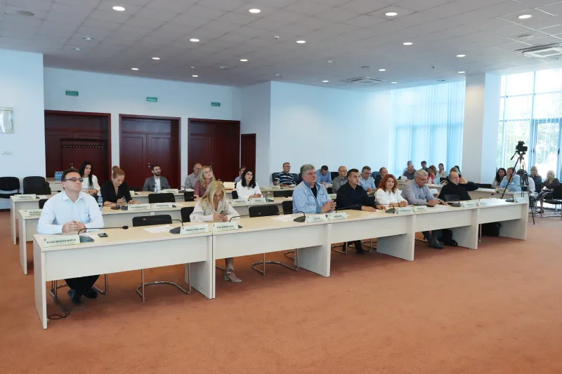 Taxe „înghețate” pe anul viitor, la instituțiile Consiliului Județean