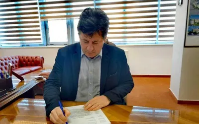 Iustin Cionca a semnat certificatul de urbanism pentru modernizarea rețelelor de distribuție a energiei electrice în orașul Sebiș