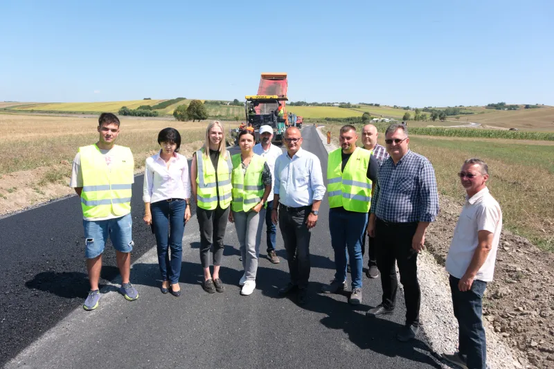 Asfalt pe întreaga lungime a drumului județean DJ291K, Lozna – Călinești – DN29C – Talpa