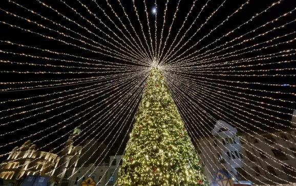 Vineri, 2 decembrie, se aprinde iluminatul festiv