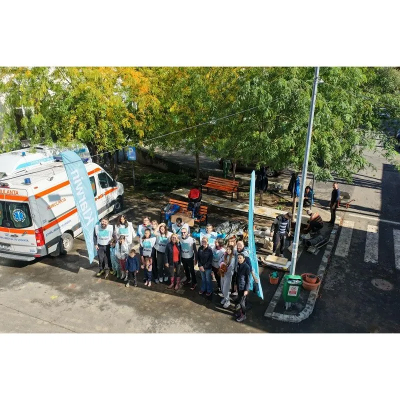 Voluntarii Klarwin și Dăruiește Aripi au reamenajat spațiile verzi ale Spitalului de Copii „Dr. Victor Gomoiu”, din capitală