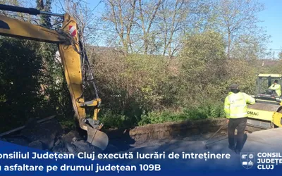 Consiliul Județean execută lucrări de întreținere cu asfaltare pe drumul județean 109B
