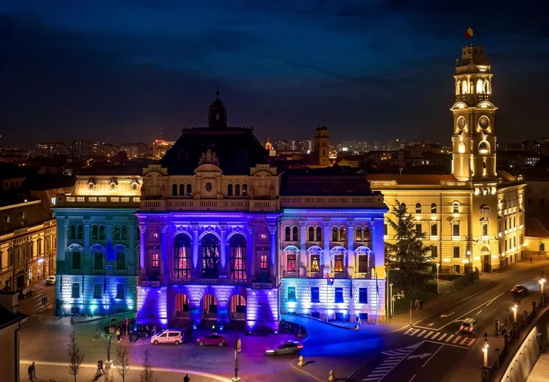 Clădirea Primăriei și Podul Centenarului, iluminate în albastru pentru a  marca Ziua Mondială a Autismului