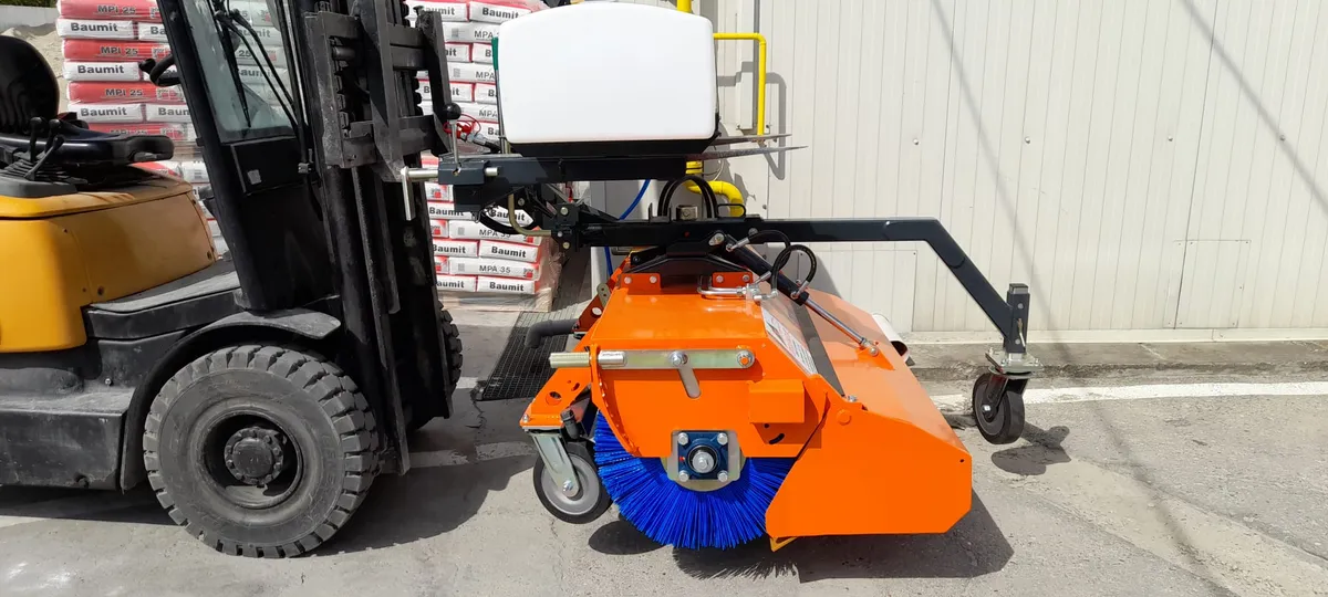 Perii rotative pentru stivuitoare