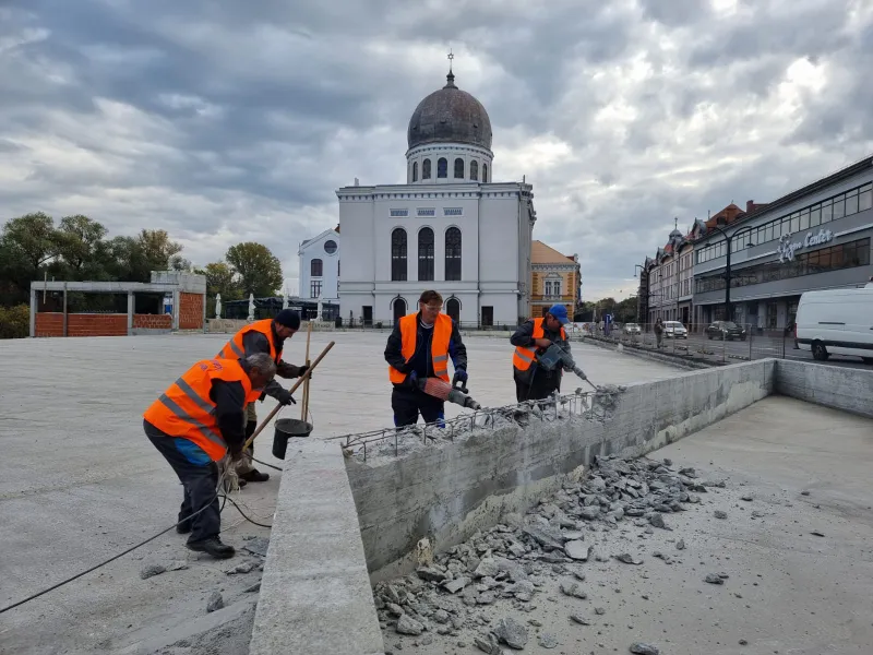 Au început lucrările pentru amenajarea piațetei Independenței