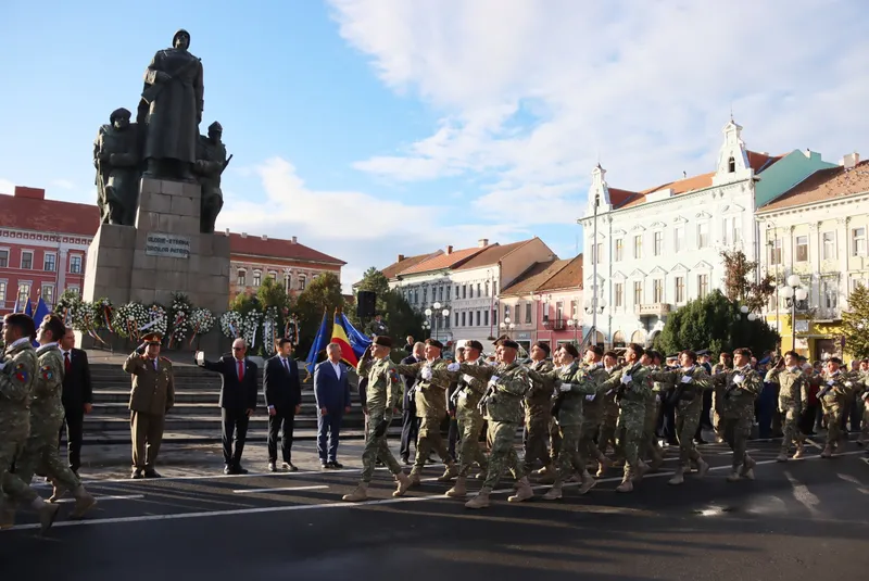 Conducerea Consiliului Județean Arad a participat astăzi la evenimentele prilejuite de sărbătorirea Zilei Armatei Române