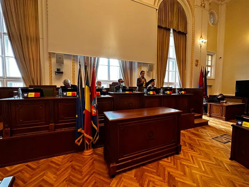 Simpozion dedicat Zilei Armatei la Primăria Oradea