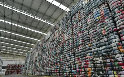 Reciclarea și reutilizarea textilelor – între obligație legală și responsabilitate socială. SecondTex, partenerul de încredere în construirea unui viitor sustenabil pentru România