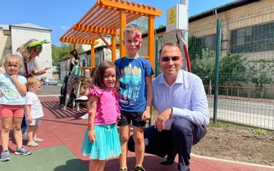 Au fost inaugurate două noi locuri de joacă