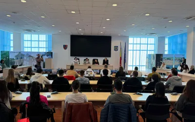 Consiliul Județean Arad a fost gazda unui grup de peste 100 de studenți străini din cadrul Universității „Vasile Goldiș” Arad