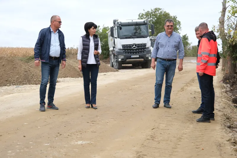 Lucrările de modernizare avansează pe DJ294B, Dobârceni –  Murguța – Ștefănești