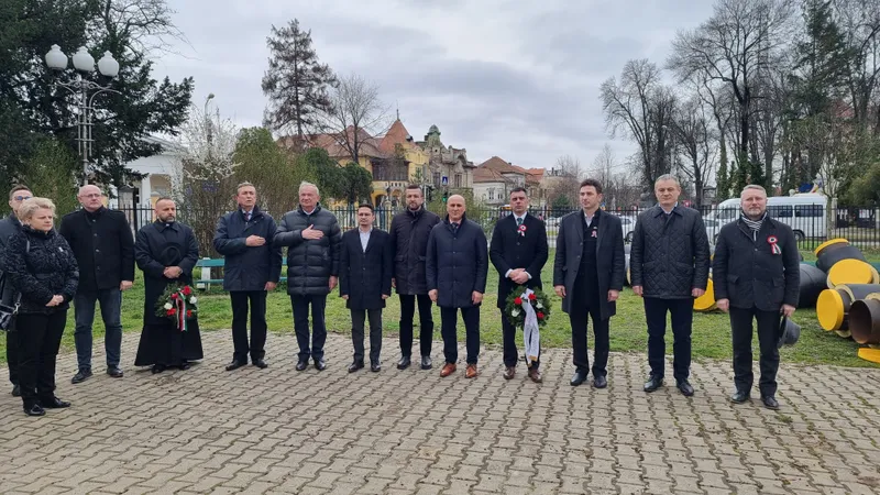 Primarul Florin Birta a depus o coroană de flori cu ocazia Zilei  Maghiarilor de Pretutindeni