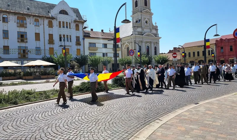 Ziua Drapelului Naţional, marcată printr-un ceremonial militar