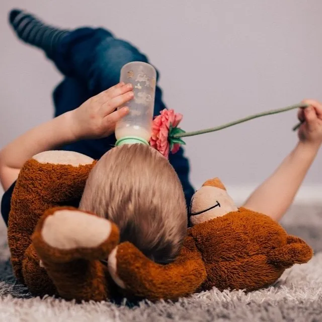 Tichete sociale pe suport electronic  pentru cuplurile mamă – nou-născut, defavorizate