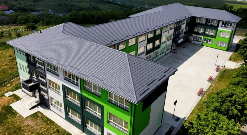 Primăria Comunei Miroslava începe proiectul de construire a „școlii verzi” din satul Valea Adâncă