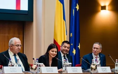 Sondaj Ascendis: Peste 70% dintre liderii din sectorul public spun că siguranța jobului la stat este criteriul principal de atracție pentru angajați