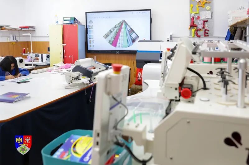 Dotări moderne pentru copiii din școlile speciale, achiziționate de Consiliul  Județean Vrancea