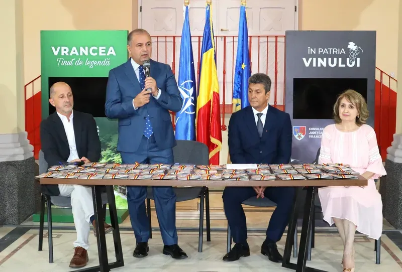 41 de elevi din mediul rural din Vrancea, recompensați pentru performanțele la Evaluarea Națională