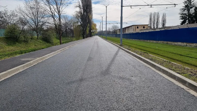 S-a finalizat turnarea stratului de uzură pe strada Făgărașului