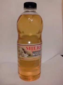 Miere naturala de salcam imbuteliata la PET alimentar de 750 gr  Pret vechi: 30 RON Reducere 10%  Pret nou: 27 RON