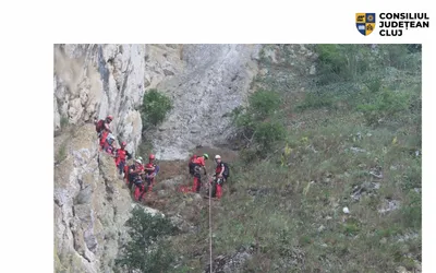 Număr dublu de salvatori montani la Stagiul Național de Salvare din mari pereți – Cheile Turzii 2024