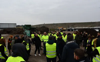 Experți în gestiunea deșeurilor din toată țara, în vizită la Centrul de Management Integrat al Deşeurilor din Albota
